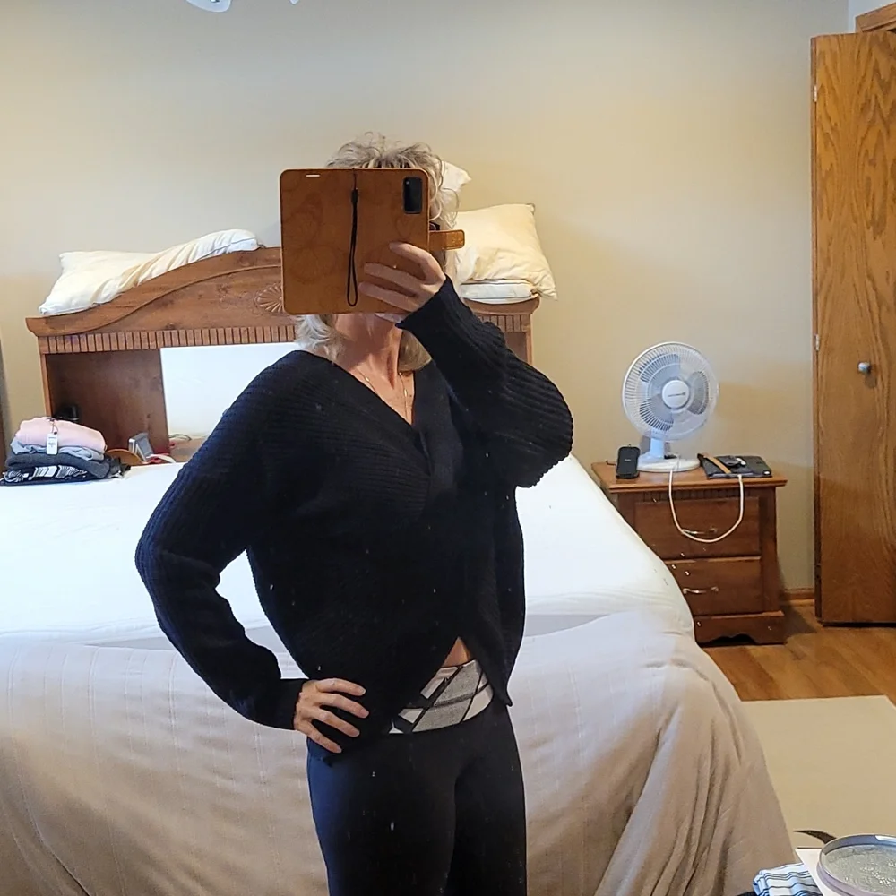 Chunky Cross Twist Knot Sweater - Picture 2 of 10